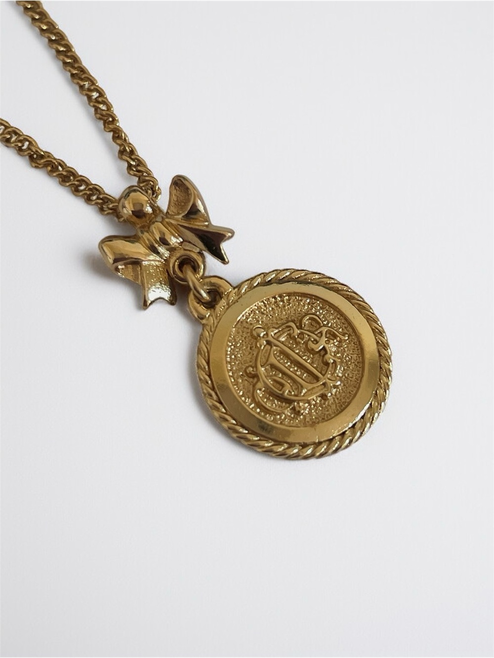 Dior Gold Bow & Medallion Pendant Necklace